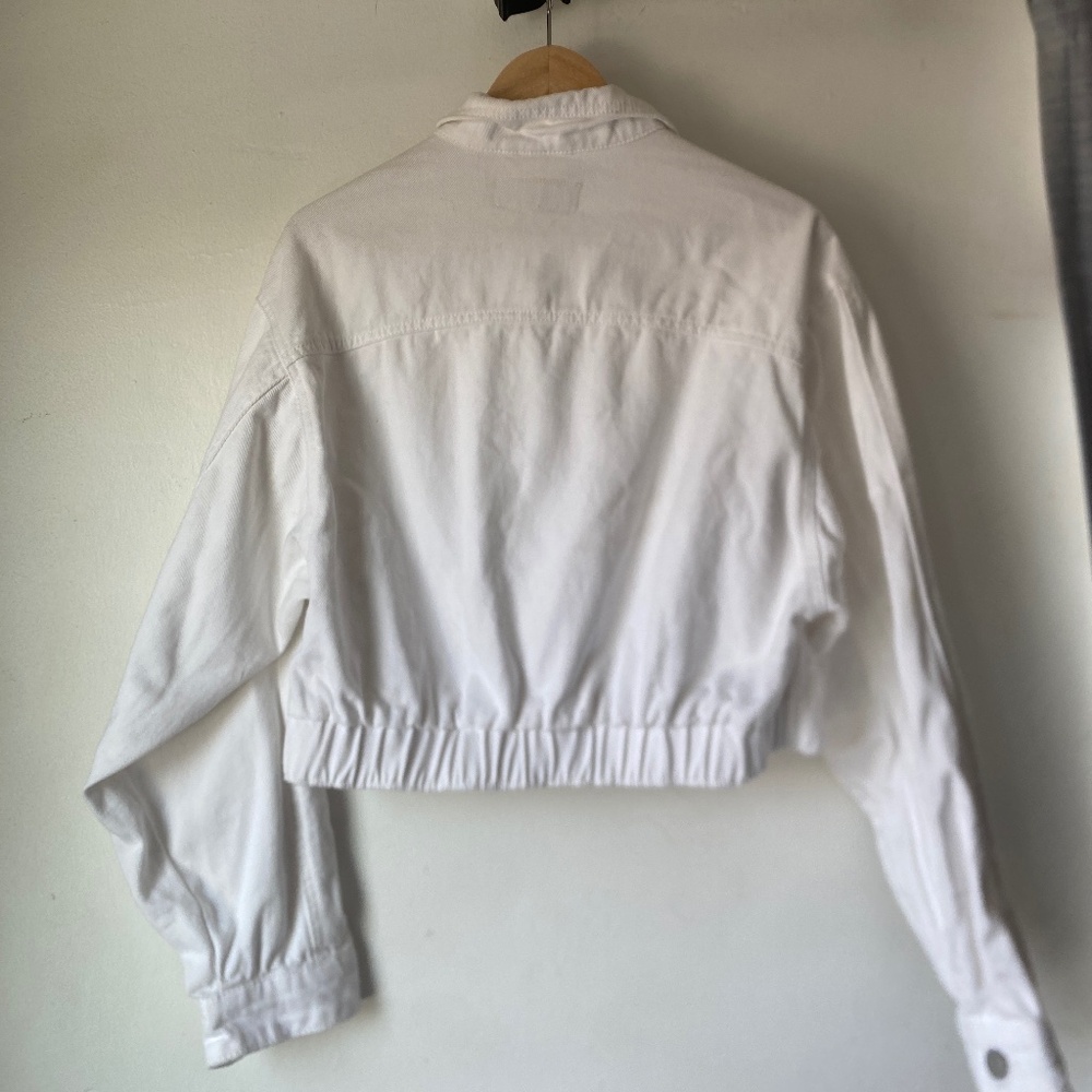 BlankNYC M Cropped White Denim Jacket - Picture 4 of 12